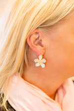 Elinore Mother of Pearl Floral Earring